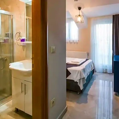 Hotel Mini 3*