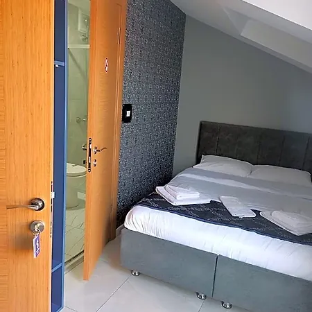 Hotel Mini 3*